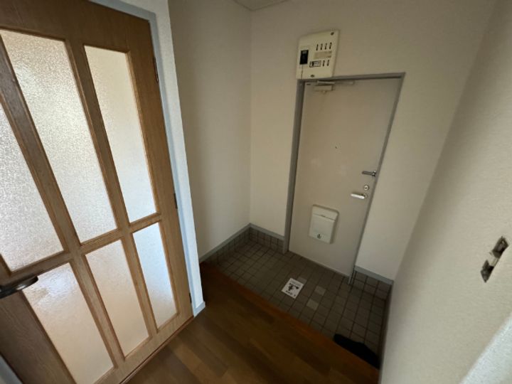 ルミナスハイムの玄関