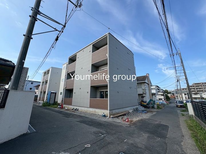 ジーメゾン伊勢原高森の外観