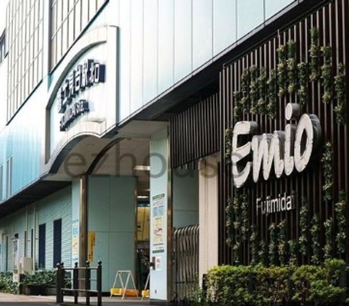 フラット・ノース・ヒルの周辺