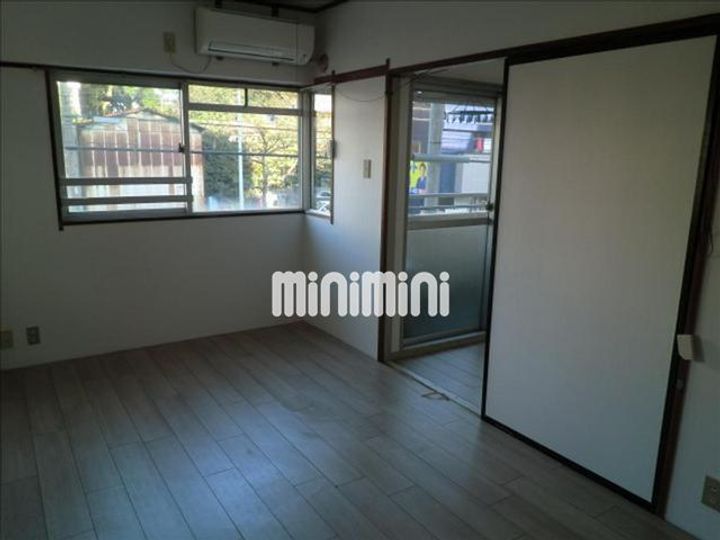 パールハイツの居間