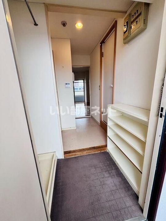 群馬県高崎市鶴見町(マンション)の賃貸物件の玄関