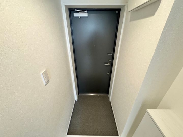 早稲田鶴巻町IMAハウスの玄関