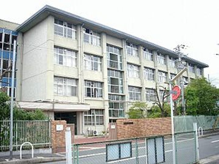アビシオン小川の周辺