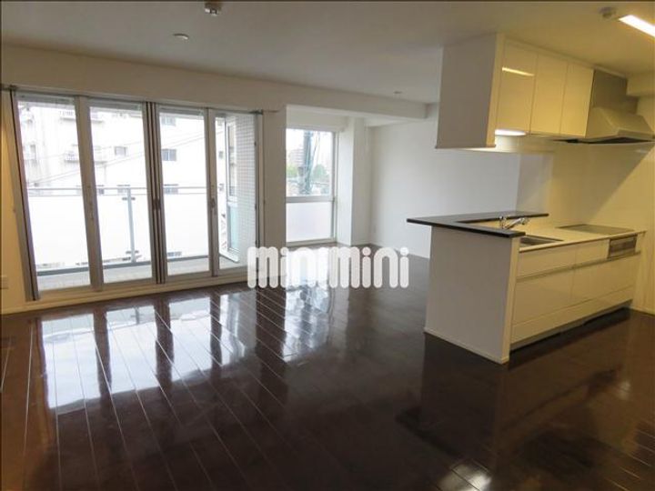 comodo覚王山の居間