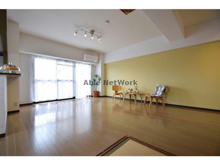 BELLE VILLE IVの居間