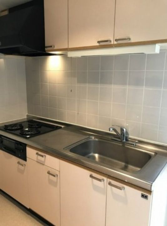 東京都世田谷区池尻3(マンション)の賃貸物件のキッチン