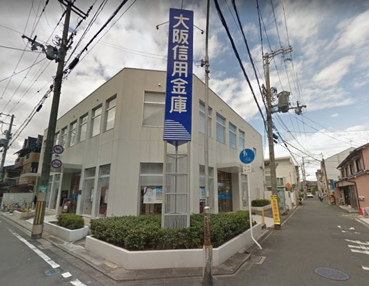 岡林ビルの周辺