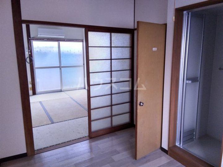 新浅井荘の内装