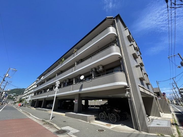 フルーベ庚午の外観