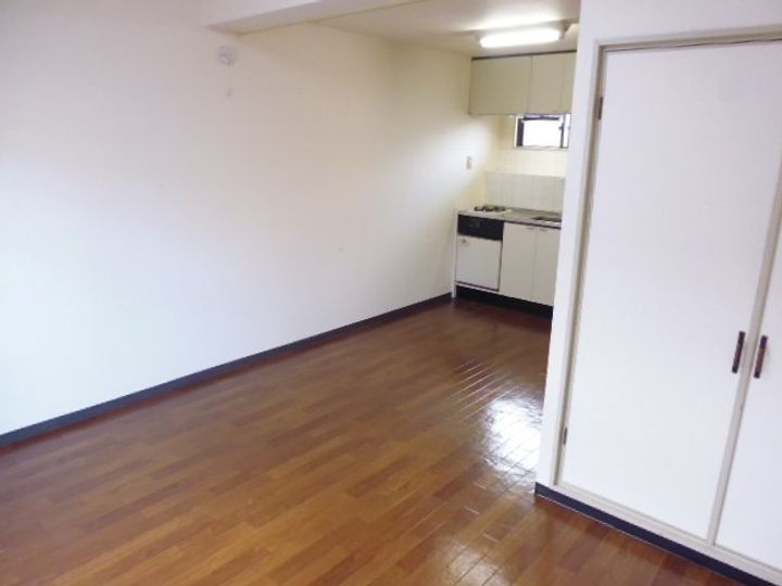 大阪府枚方市枚方元町(マンション)の賃貸物件の居間