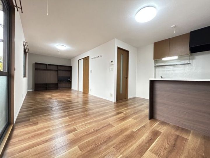 プラシード A棟の居間