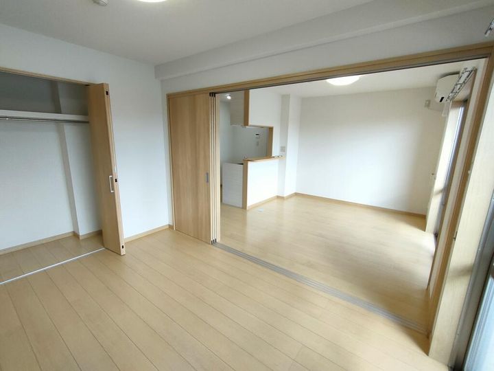 サンハイツアイタウン天辰 A棟の居間