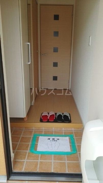 ラ・フランセ下古山Aの玄関