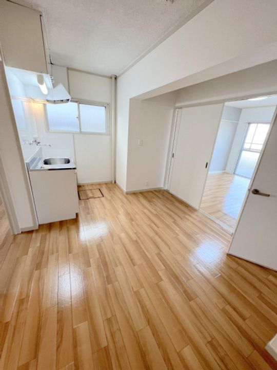 大阪府豊中市上津島2(マンション)の賃貸物件の居間