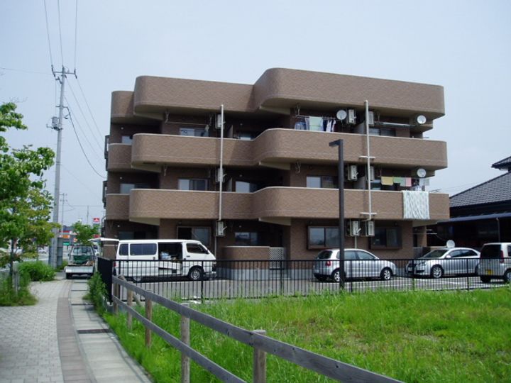 シエンヌアクアージュの外観