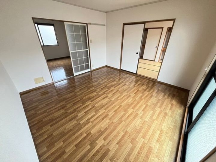 ハイツオオタB棟の居間