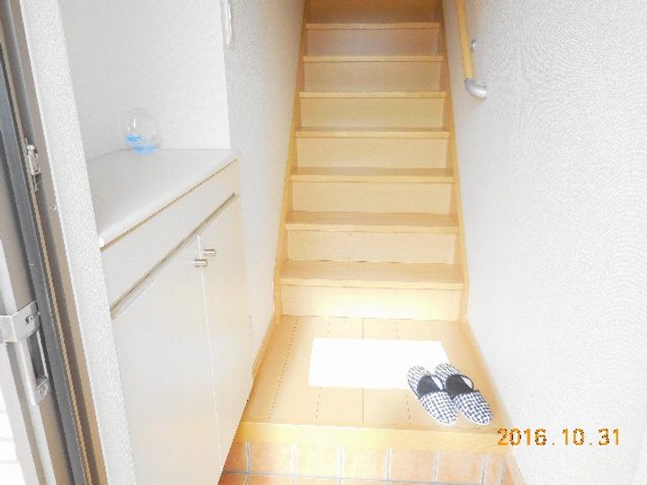 メゾンエタニティの玄関