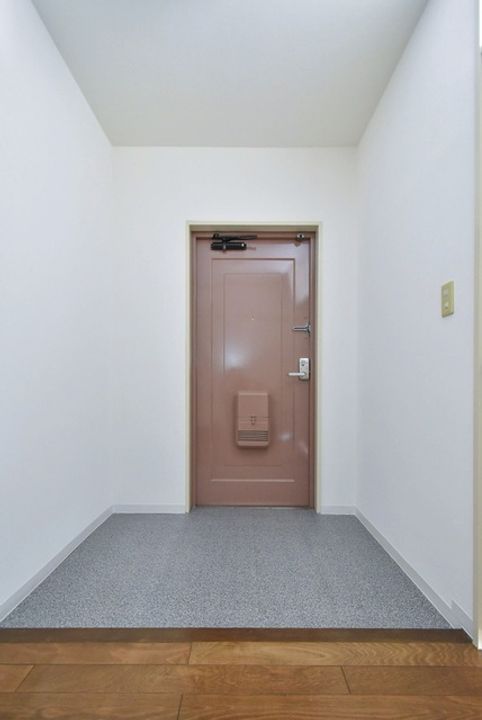 URリバピア中央台の玄関