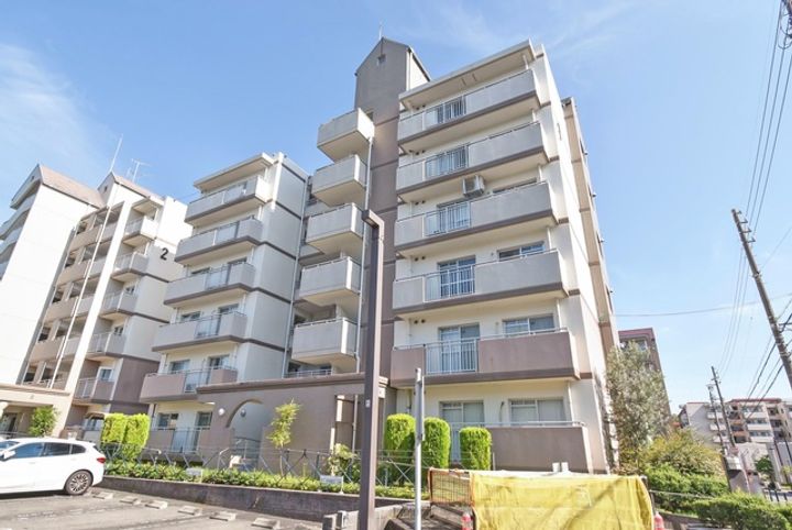 URリバピア中央台の外観