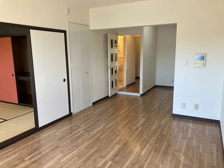 神奈川県横浜市金沢区柴町(マンション)の賃貸物件の居間