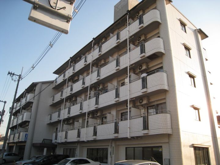 大芝グリーンコーポの外観