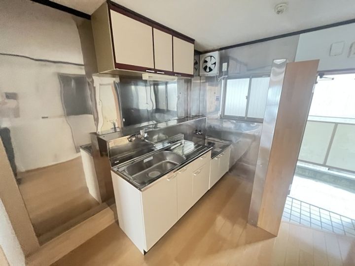 ロイヤル薊野のキッチン