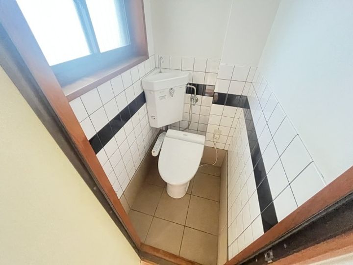 ロイヤル薊野の内装