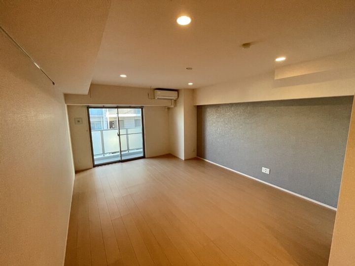 神奈川県横浜市神奈川区神奈川2(マンション)の賃貸物件の居間