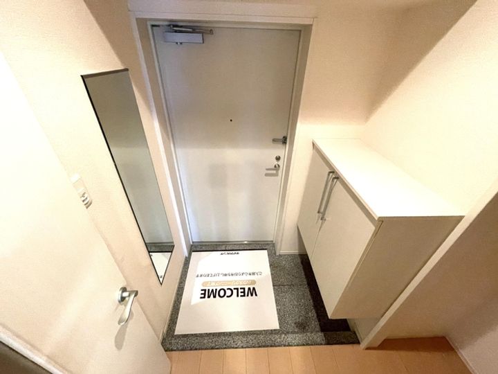 神奈川県横浜市神奈川区神奈川2(マンション)の賃貸物件の玄関