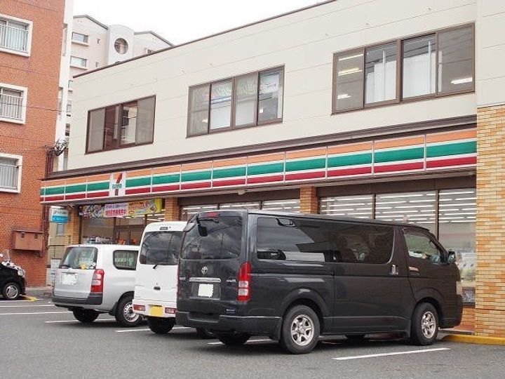 プラシードの周辺