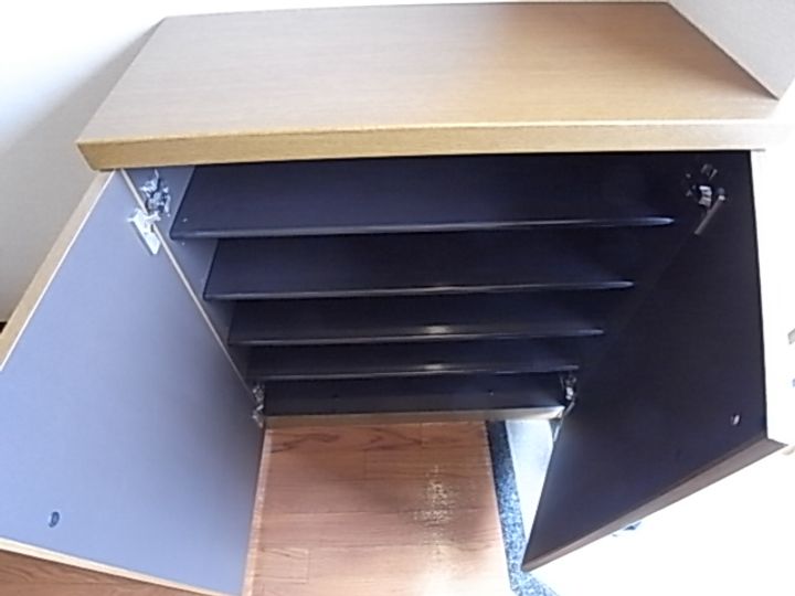 サンロード岡本の玄関