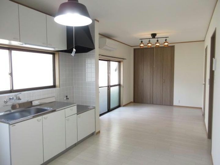 愛媛県西条市福武甲(一戸建)の賃貸物件の居間