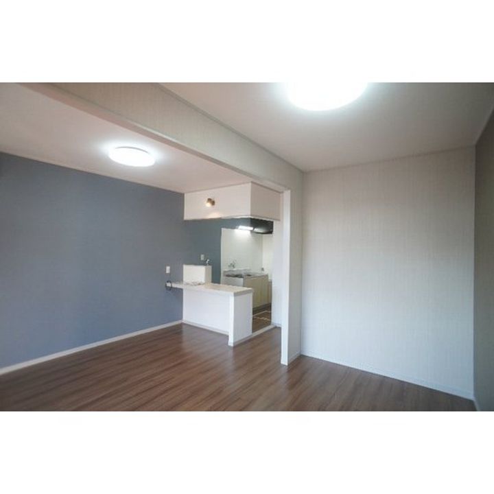 ファミール近藤の居間