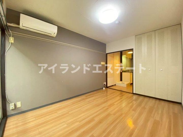 コートハウスIの居間