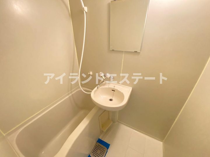 コートハウスIの風呂