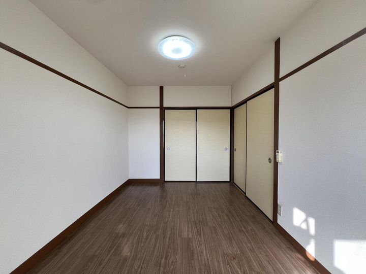 ヴェリテ瀬戸の居間