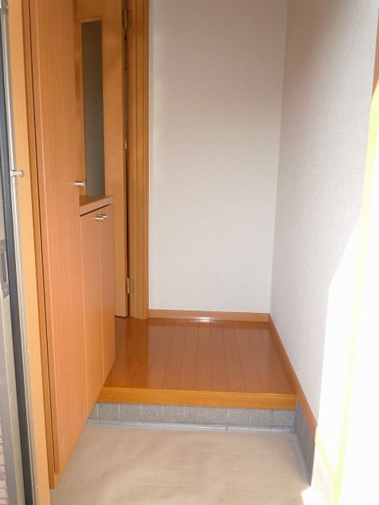 東京都八王子市西寺方町(アパート)の賃貸物件の玄関