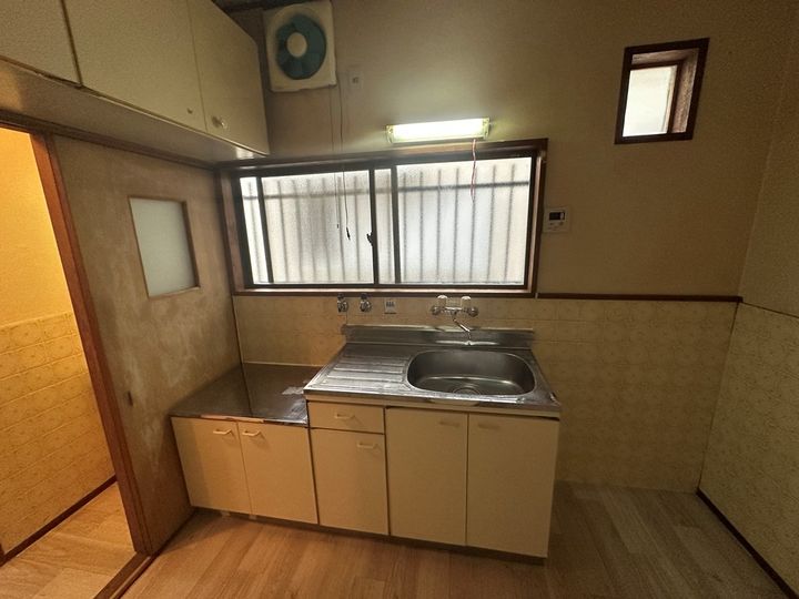 大阪府寝屋川市下神田町(一戸建)の賃貸物件のキッチン