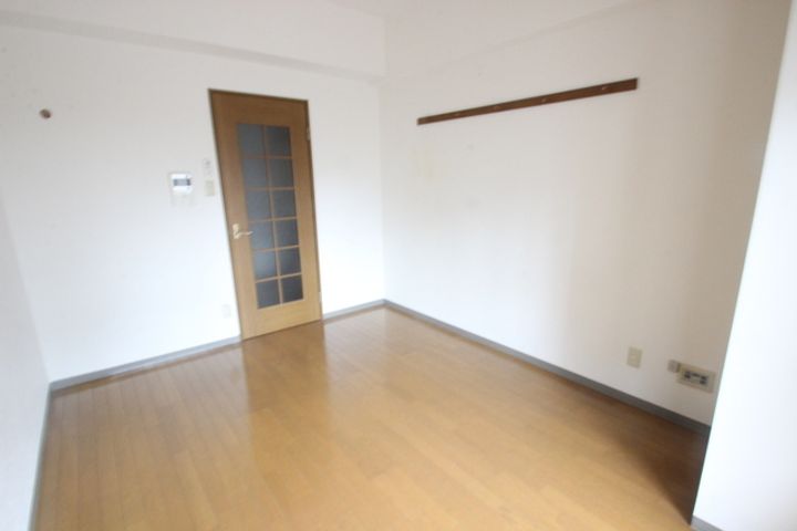 サンコーポ横川の居間