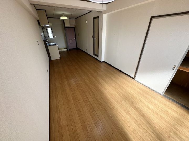 ドミトリー甲子園の居間