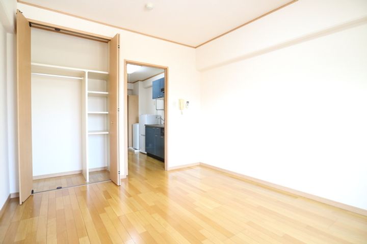 アイディアルの内装