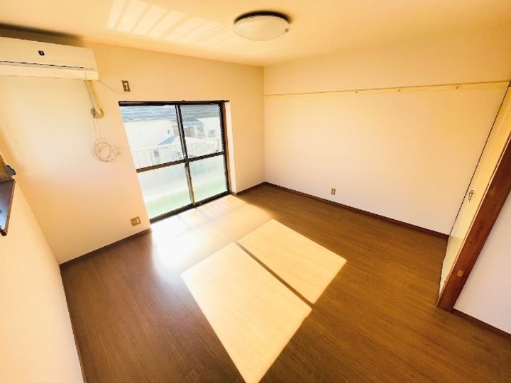 ドミールジュネスの居間