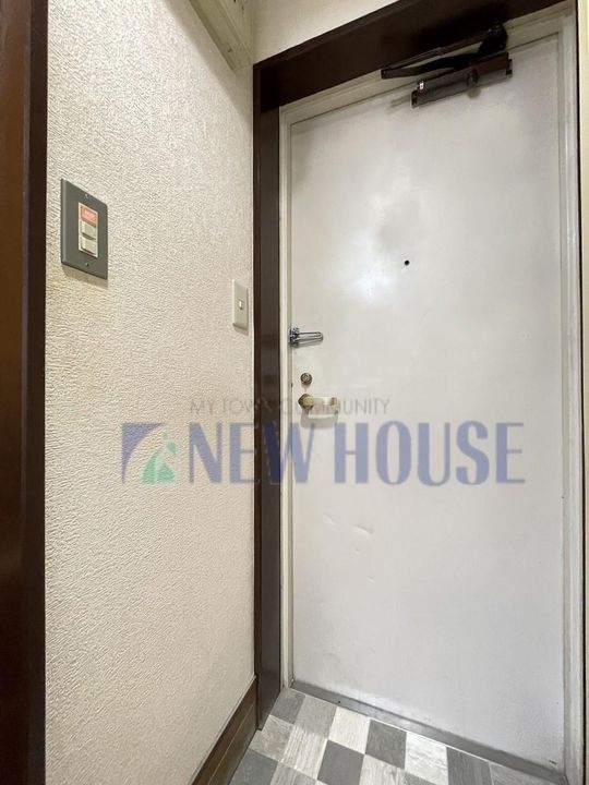 コンフォート神楽坂A棟の玄関