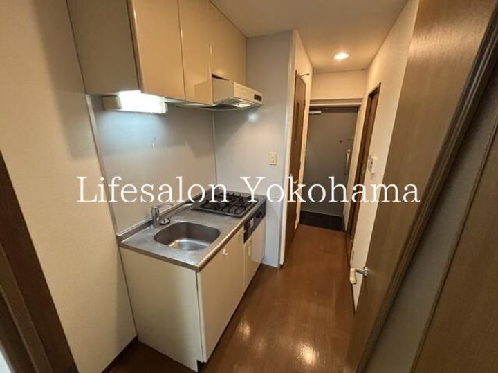 神奈川県横浜市中区本町4(マンション)の賃貸物件のキッチン