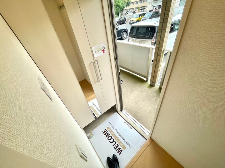 メルシー Dの玄関