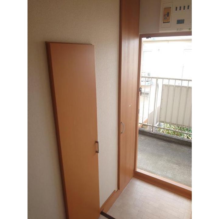 サンホワイトB105の玄関