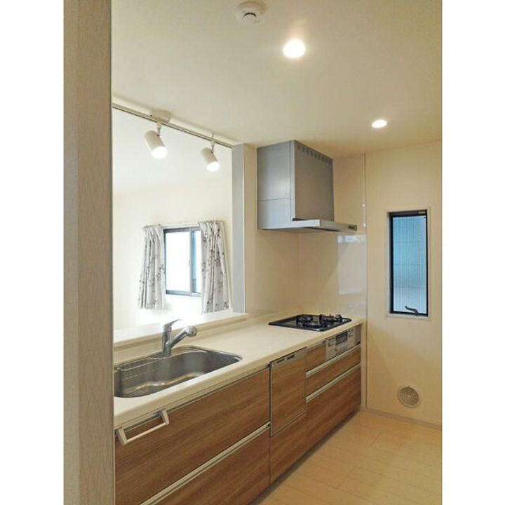 東京都八王子市上野町(一戸建)の賃貸物件のキッチン