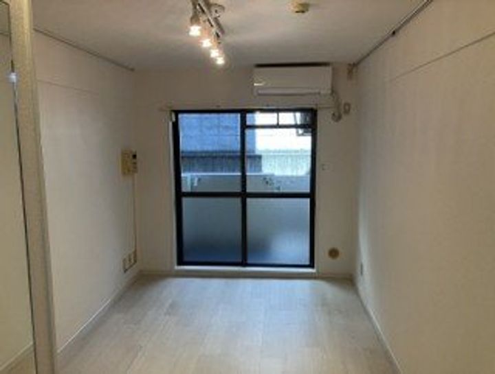 プリュメゾン駒沢の居間