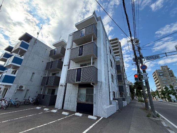 アトリア南6条の外観