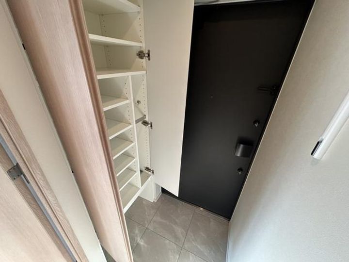 ルフォンプログレ上野御徒町の玄関